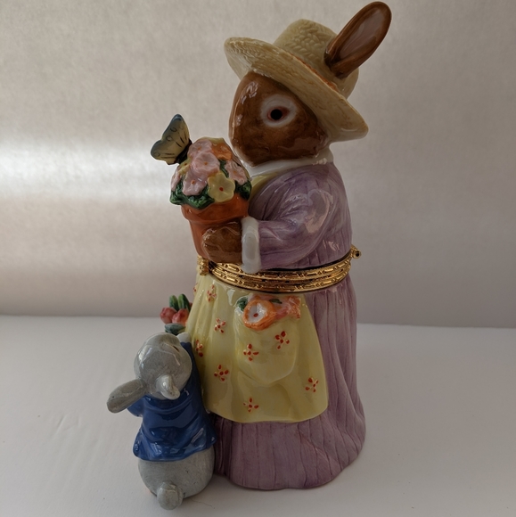 Mother Rabbit Trinket Box - Picture 4 of 8